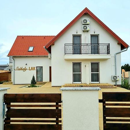 Szekely-Lak Apartman Hegykő Exterior foto